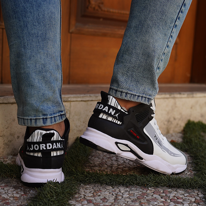 کفش ورزشی مردانه jordan سفید طوسی مدل 23